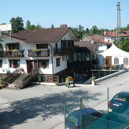 Albergo Mirella Belluno Zewnętrze zdjęcie